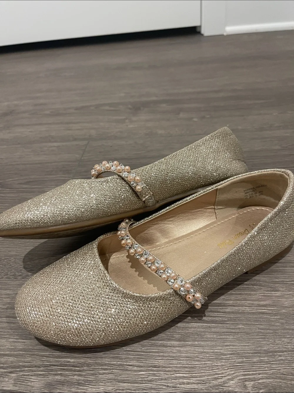 Girls Glitter Mary Jane Dress Shoes with Jeweled Strap - Gold